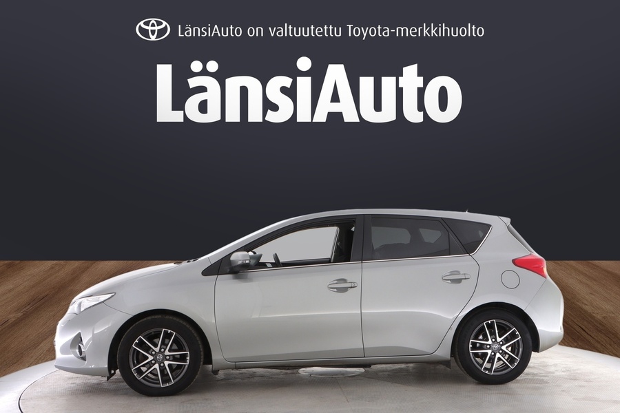 Toyota Auris vaihtoauto