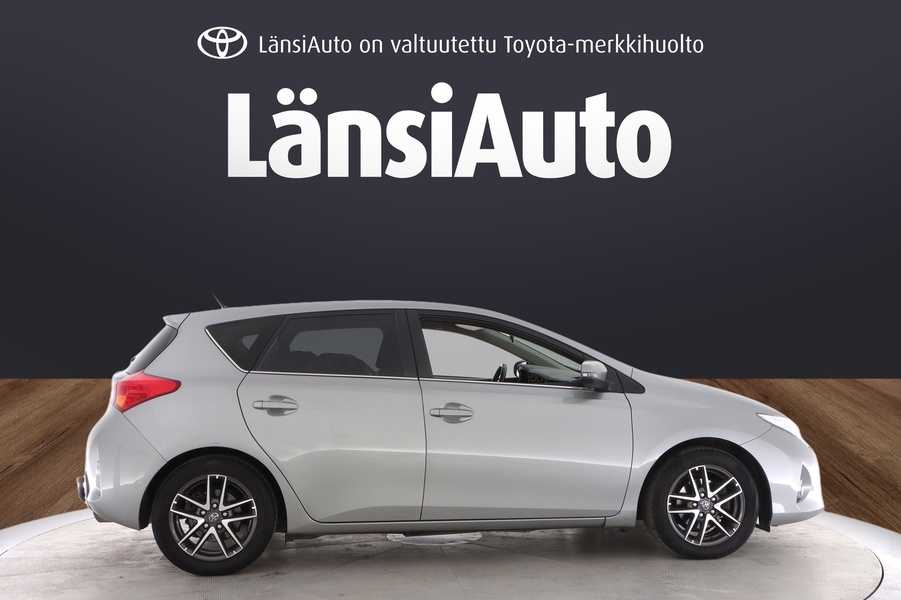 Toyota Auris vaihtoauto