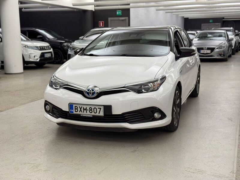 Toyota Auris vaihtoauto