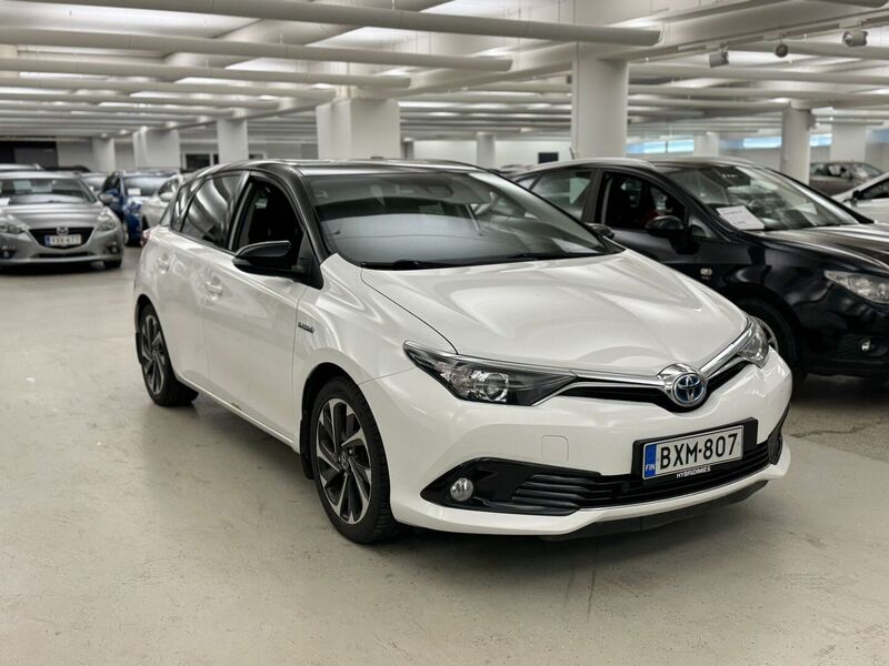 Toyota Auris vaihtoauto
