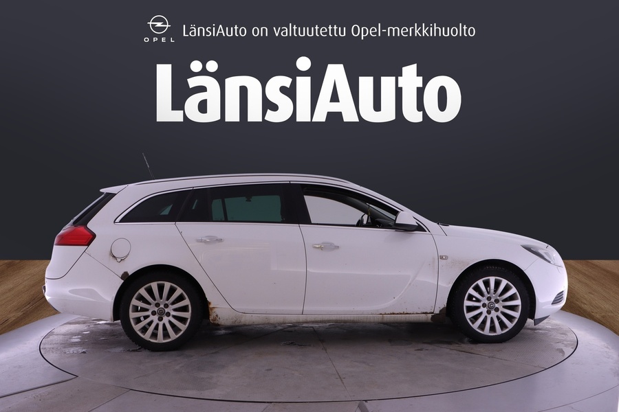 Opel Insignia vaihtoauto