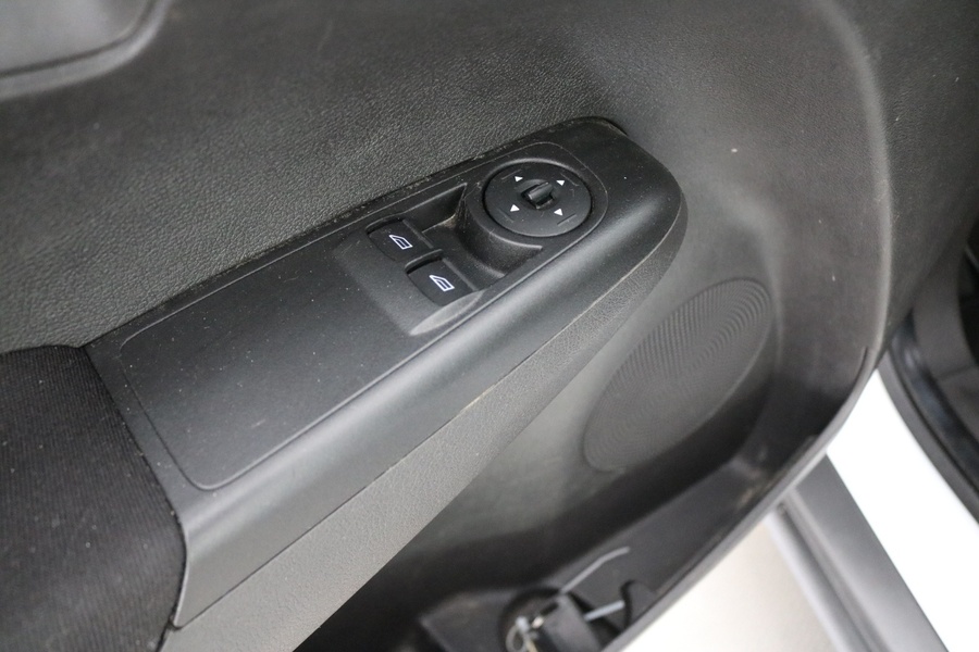 Ford Transit Courier vaihtoauto