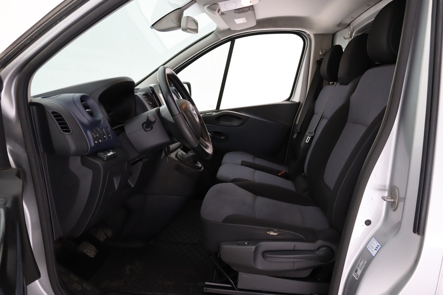 Opel Vivaro vaihtoauto