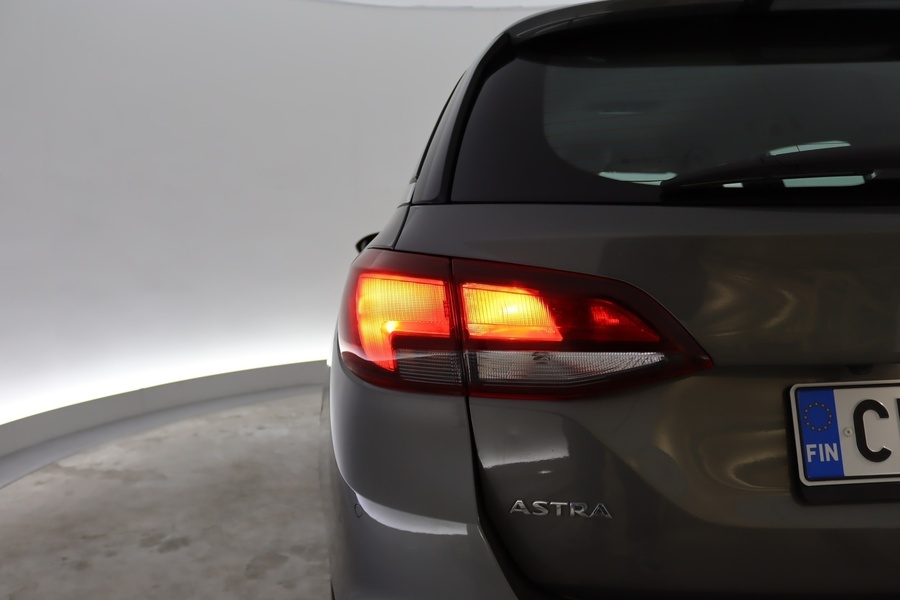 Opel Astra vaihtoauto