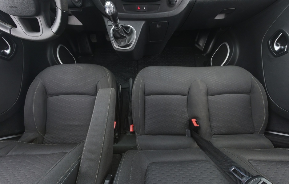 Opel Vivaro vaihtoauto