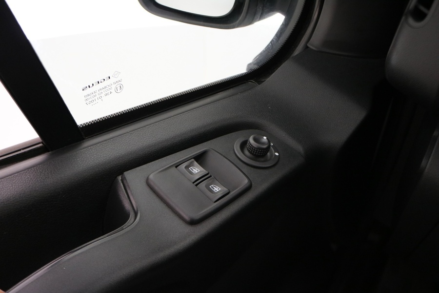 Opel Vivaro vaihtoauto