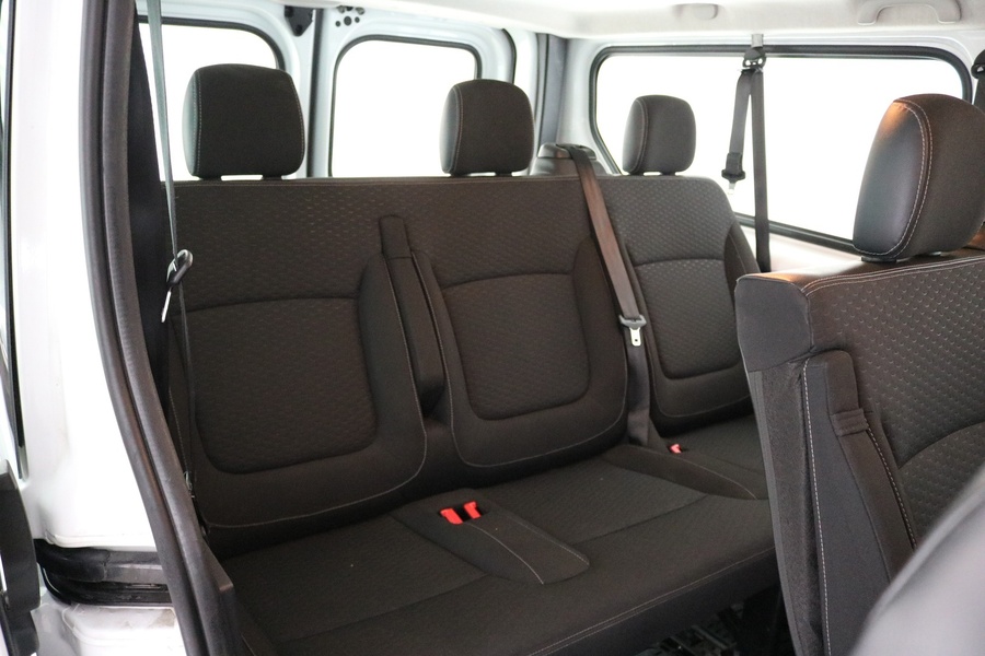 Opel Vivaro vaihtoauto