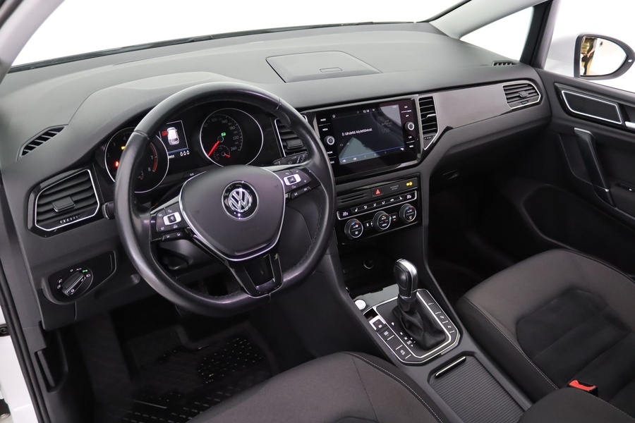 Volkswagen Golf Sportsvan vaihtoauto