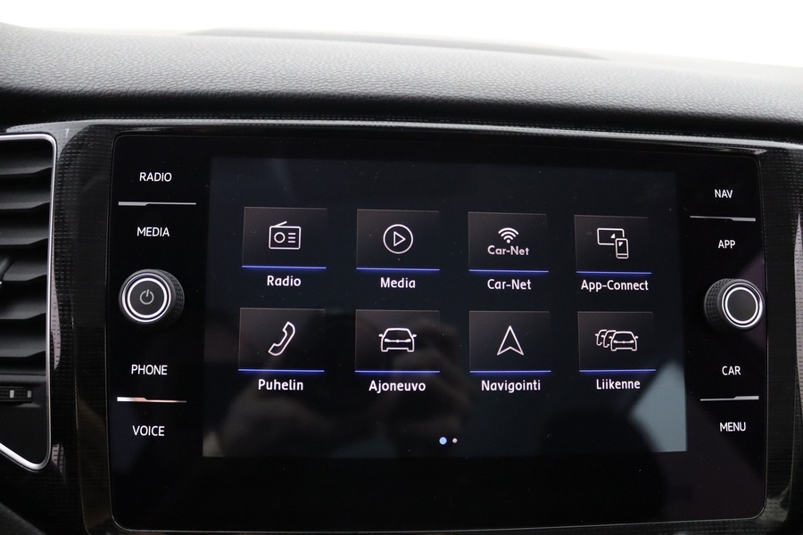 Volkswagen Golf Sportsvan vaihtoauto