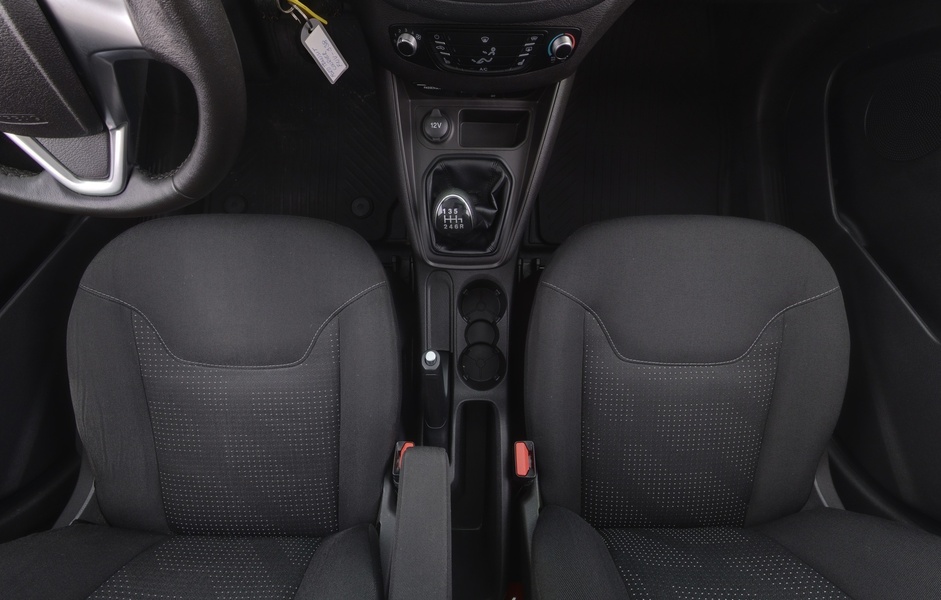 Ford Transit Courier vaihtoauto