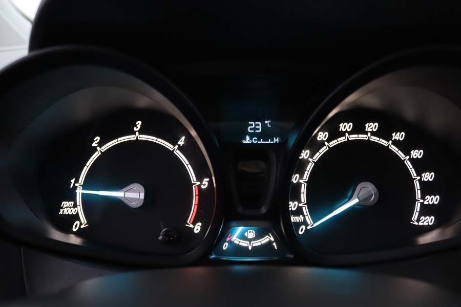 Ford Transit Courier vaihtoauto