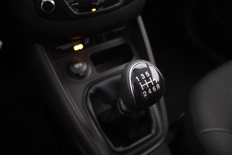 Ford Transit Courier vaihtoauto