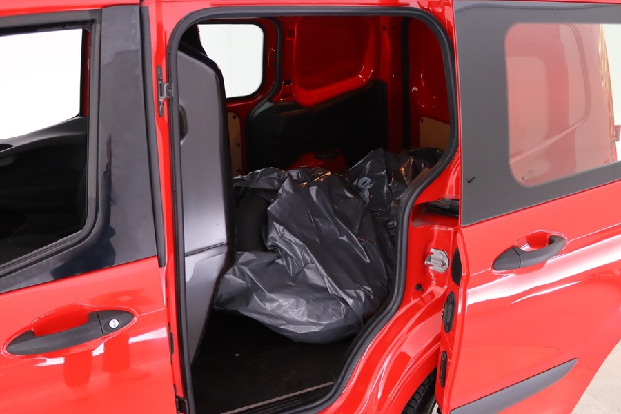 Ford Transit Courier vaihtoauto