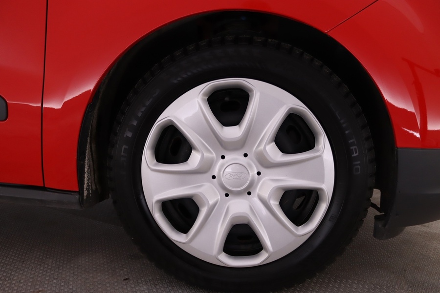 Ford Transit Courier vaihtoauto