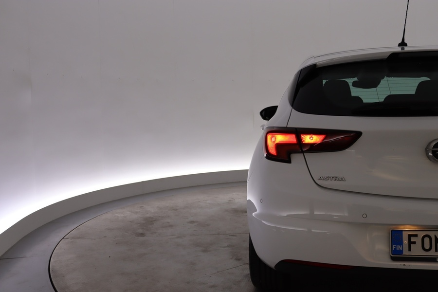 Opel Astra vaihtoauto