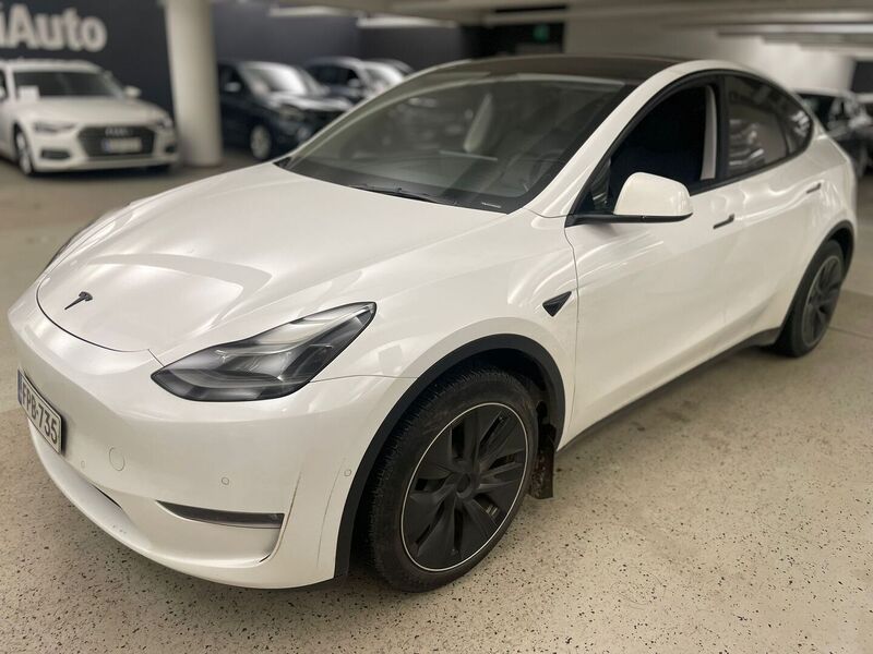 Tesla Model Y vaihtoauto
