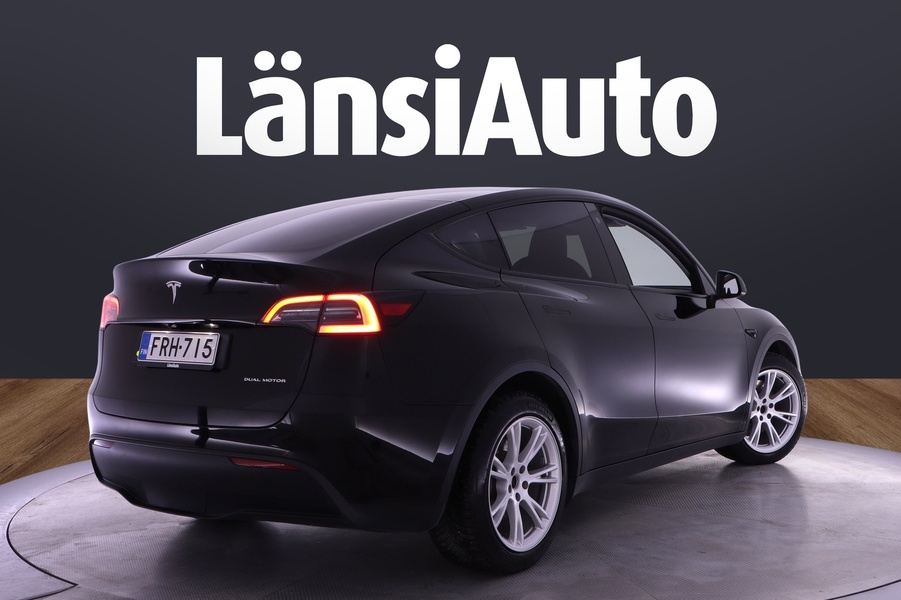 Tesla Model Y vaihtoauto
