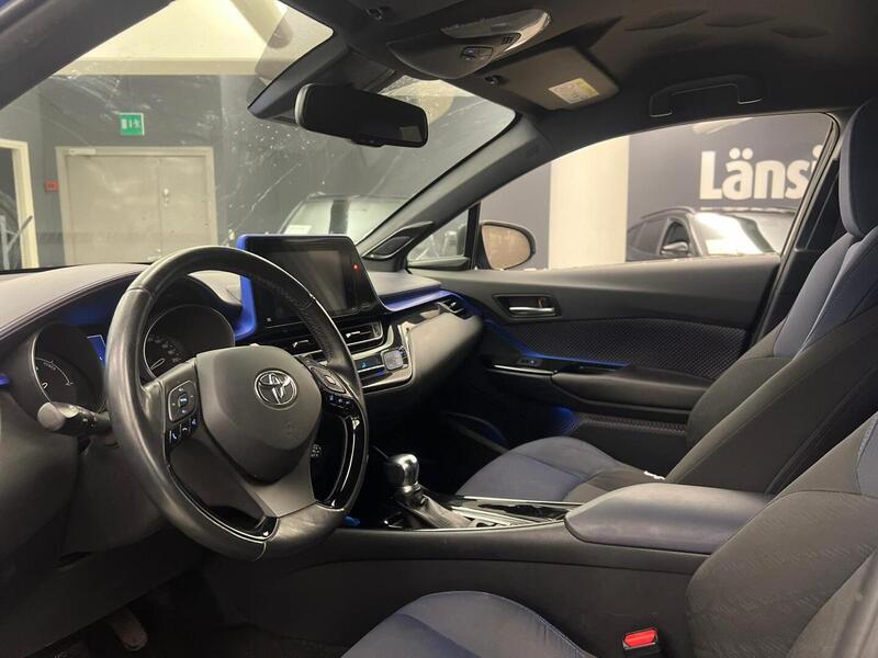 Toyota C-HR vaihtoauto