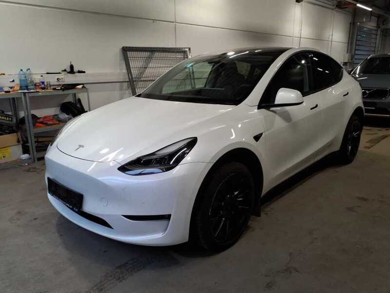 Tesla Model Y vaihtoauto