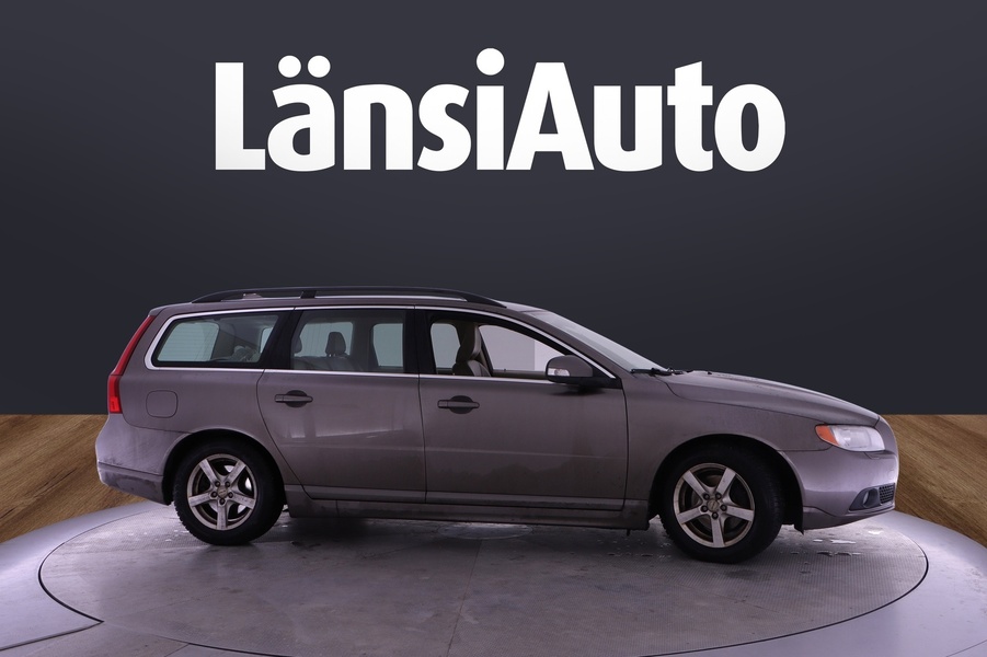 Volvo V70 vaihtoauto