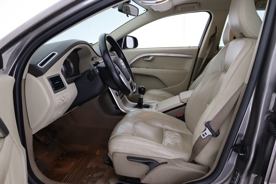 Volvo V70 vaihtoauto