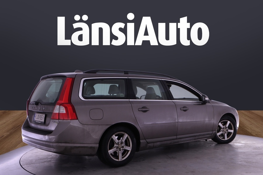 Volvo V70 vaihtoauto