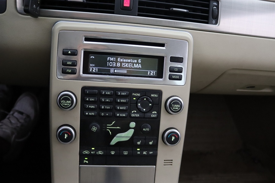 Volvo V70 vaihtoauto