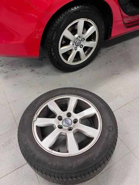 Volvo V60 vaihtoauto