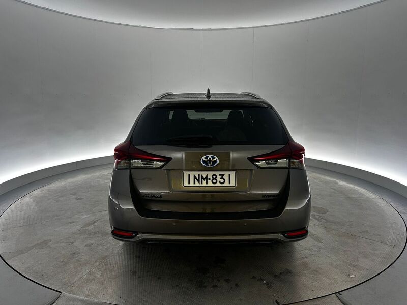 Toyota Auris vaihtoauto