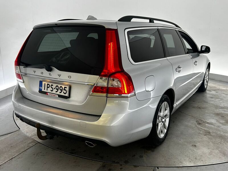 Volvo V70 vaihtoauto