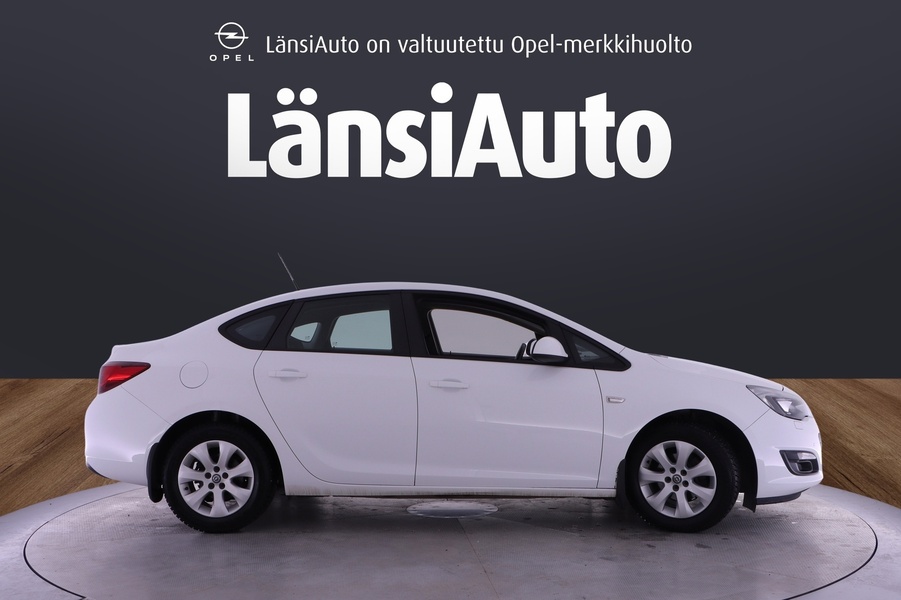 Opel Astra vaihtoauto