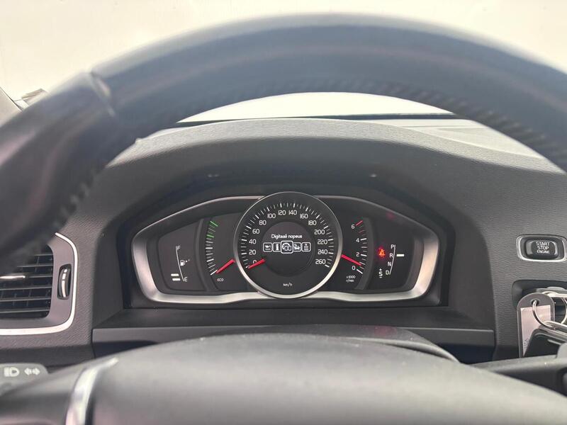 Volvo V60 vaihtoauto