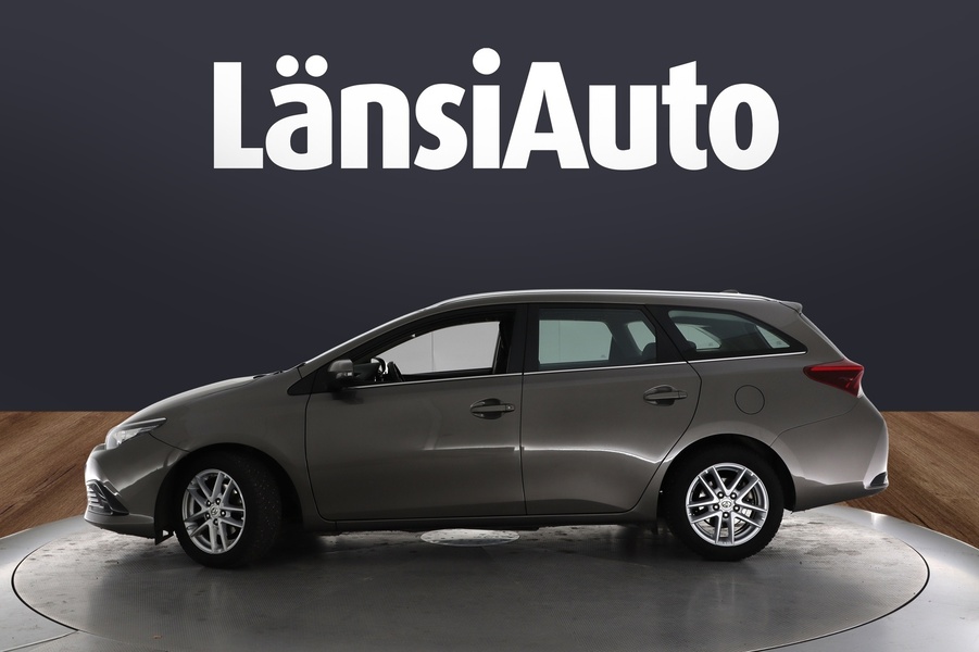 Toyota Auris vaihtoauto