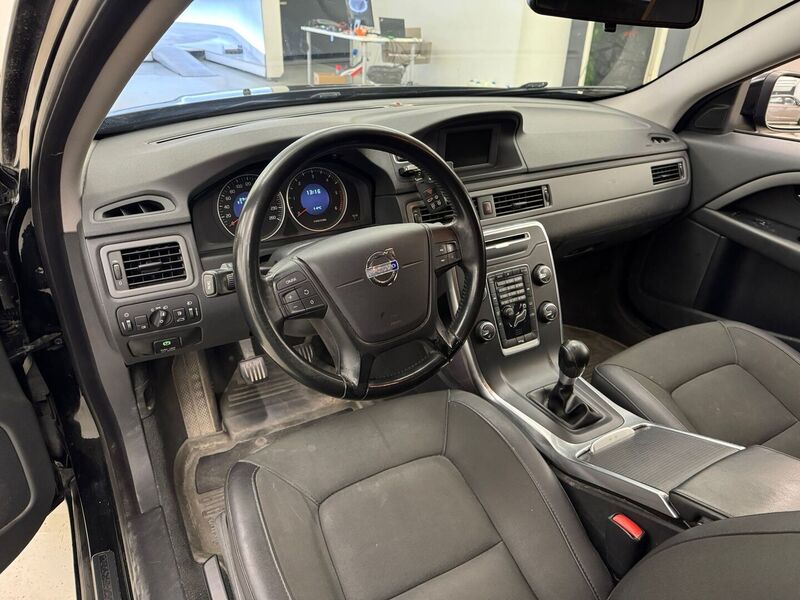 Volvo V70 vaihtoauto