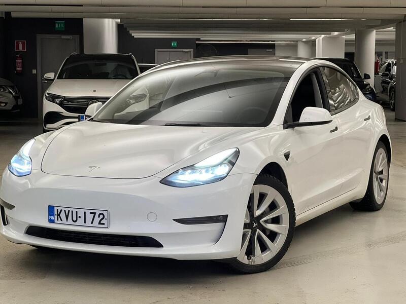Tesla Model 3 vaihtoauto