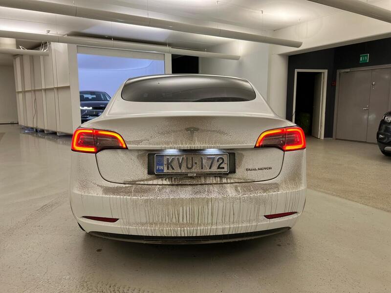 Tesla Model 3 vaihtoauto