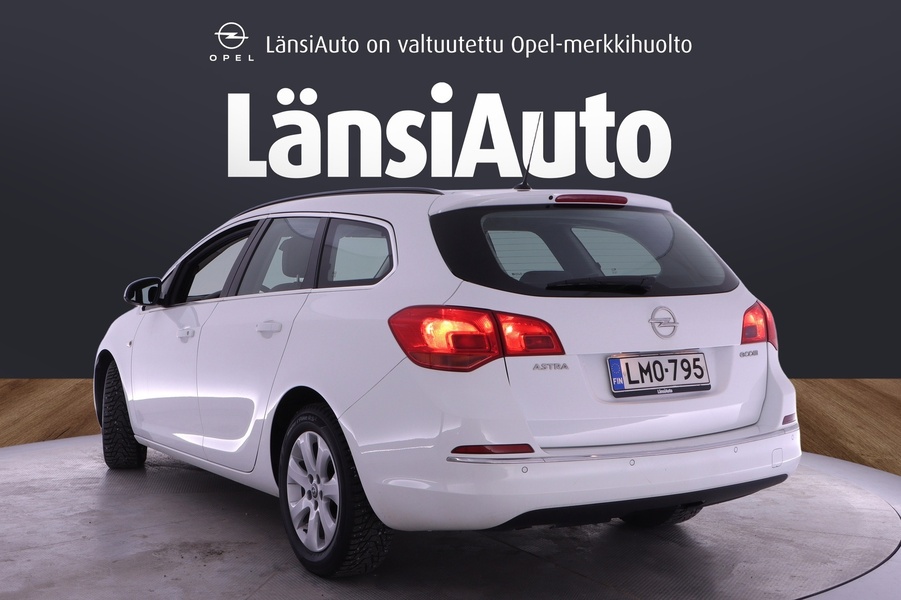 Opel Astra vaihtoauto