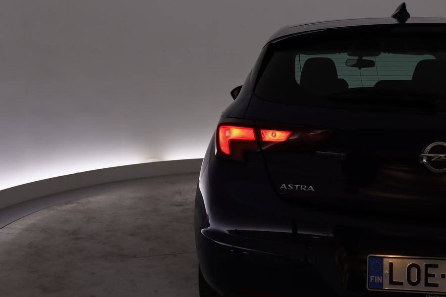 Opel Astra vaihtoauto