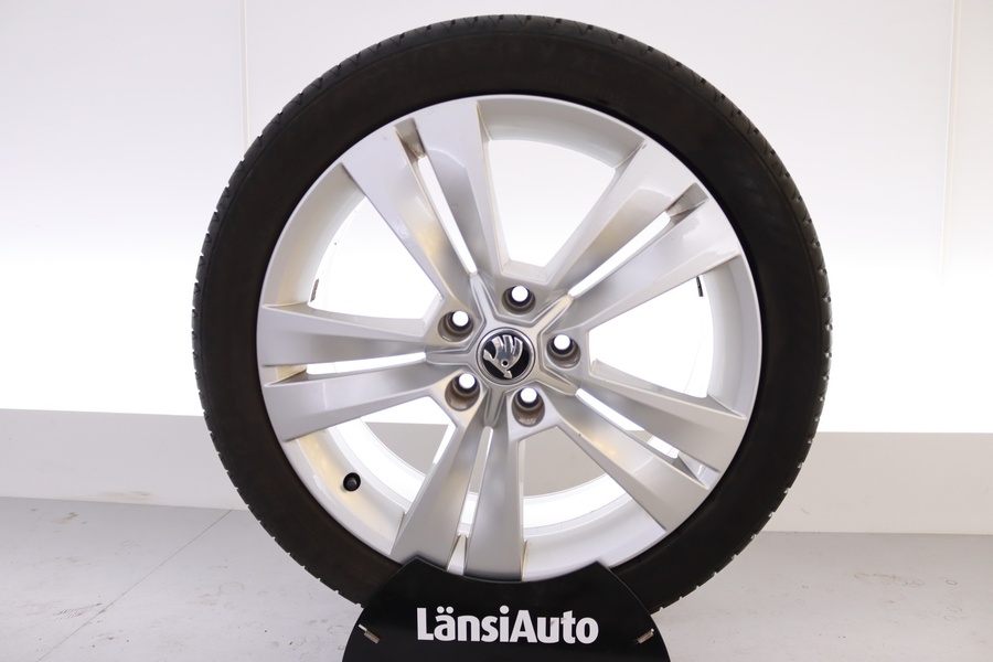 Skoda Karoq vaihtoauto