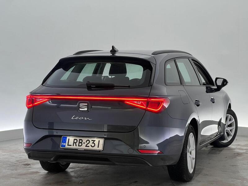 SEAT Leon Sportstourer vaihtoauto