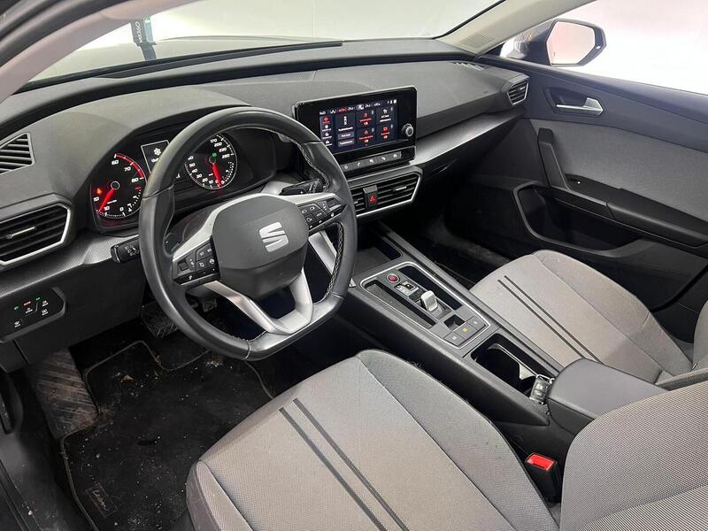 SEAT Leon Sportstourer vaihtoauto