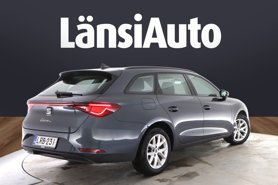 SEAT Leon Sportstourer vaihtoauto