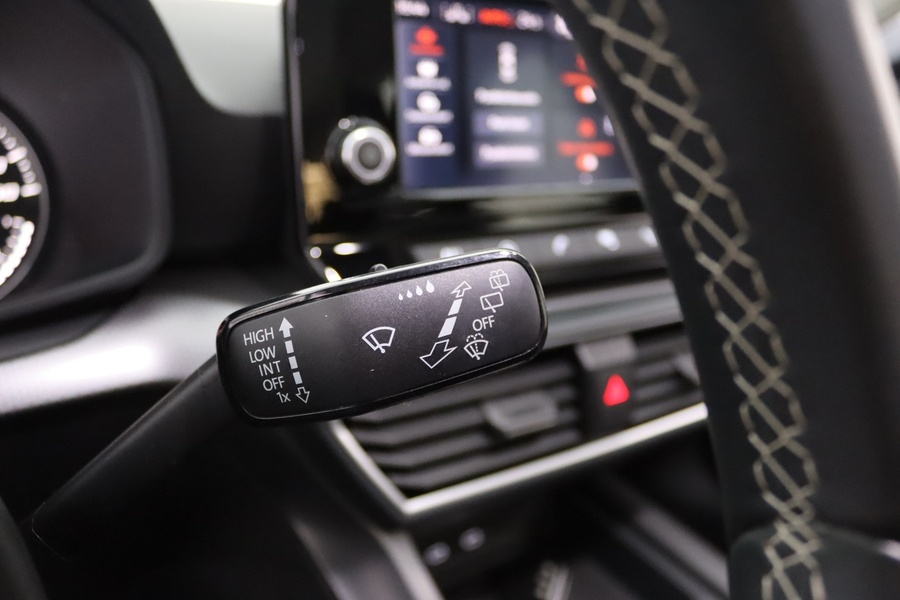 SEAT Leon Sportstourer vaihtoauto