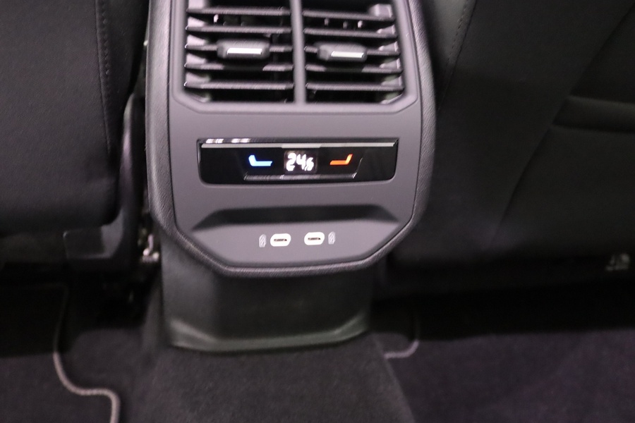 SEAT Leon Sportstourer vaihtoauto