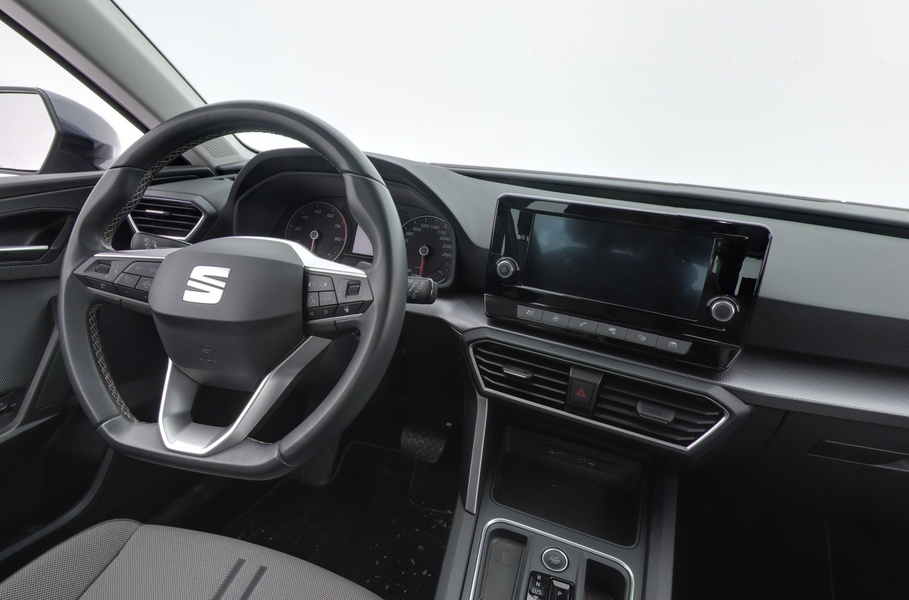 SEAT Leon Sportstourer vaihtoauto