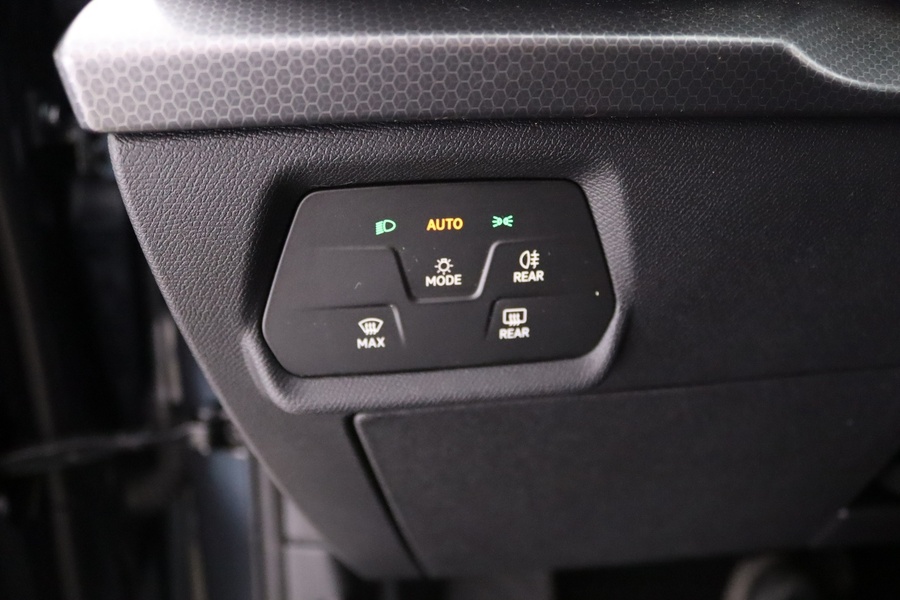 SEAT Leon Sportstourer vaihtoauto