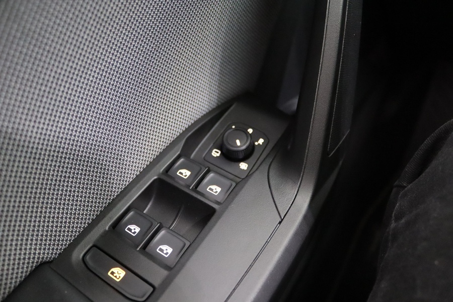 SEAT Leon Sportstourer vaihtoauto