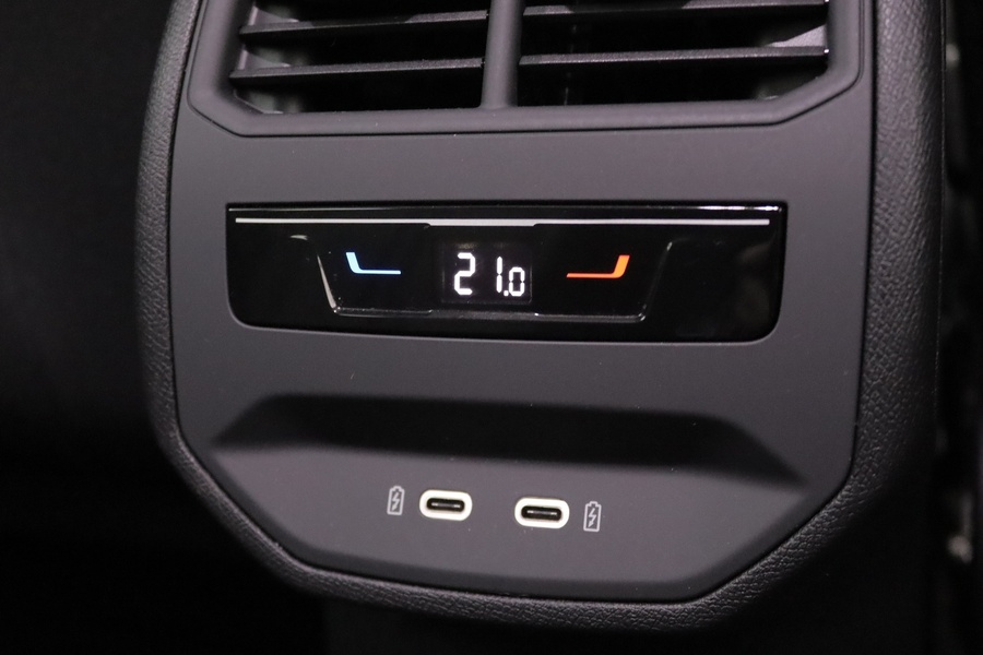 SEAT Leon Sportstourer vaihtoauto