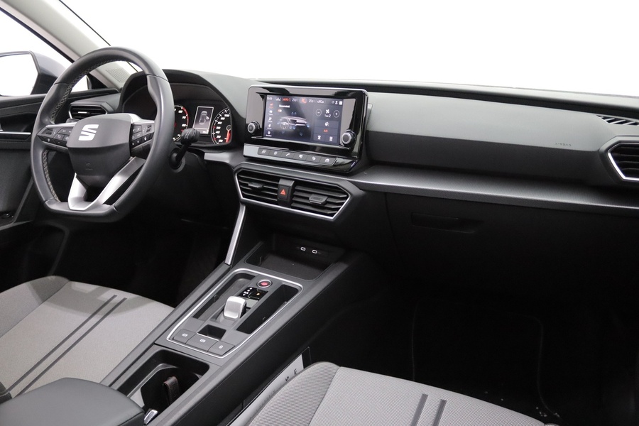 SEAT Leon Sportstourer vaihtoauto