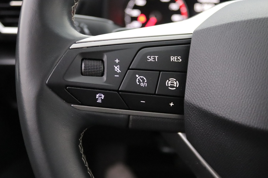 SEAT Leon Sportstourer vaihtoauto